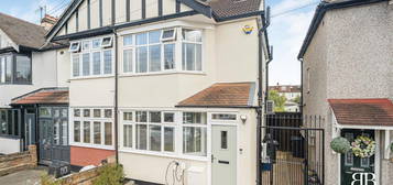 End terrace house for sale in Uplands Road, Woodford Green IG8