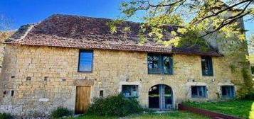 Ravissante maison de village en pierres renovee par architecte, a dix minutes de figeac, cote aveyron