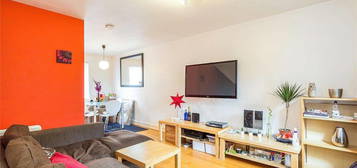 2 bed flat to rent