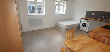 Studio to rent in Jasmine Court, Whitehouse Avenue, Borehamwood WD6