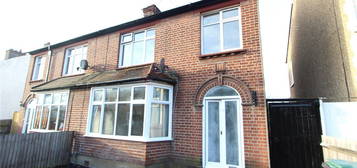 3 bed end terrace house to rent