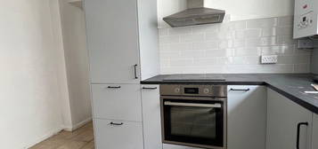 Flat to rent in Montpelier Tce, Swansea SA1