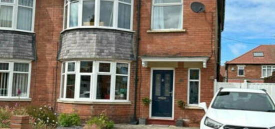 3 bedroom semi-detached house