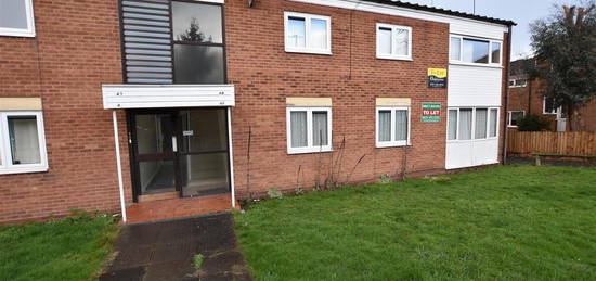 Flat to rent in Herons Way, Selly Oak, Birmingham B29