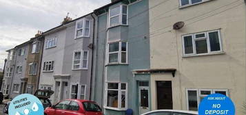 5 bedroom terraced house