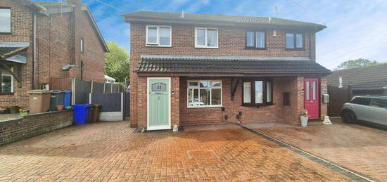 3 bedroom semi-detached house for sale