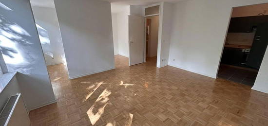 Attraktive und bezugsfreie 1,5-Zimmer-Wohnung mit Balkon in Berlin-Grünau