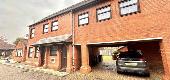 Flat to rent in Harcourt Gardens, Nuneaton CV11