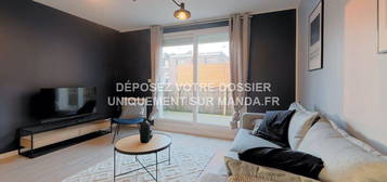 Location appartement 5 pièces 10 m²