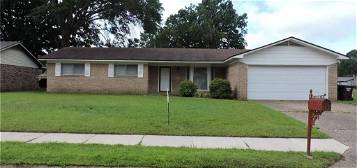 200 S 21st Ter, Fort Smith, AR 72908