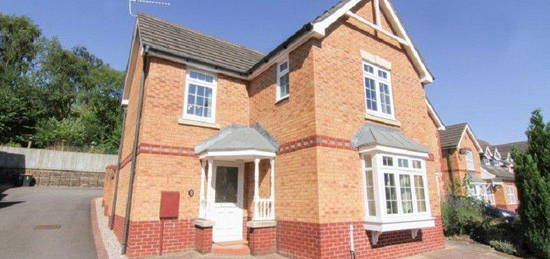 Detached house to rent in Oak Tree Drive, Rogerstone, Newport. NP10