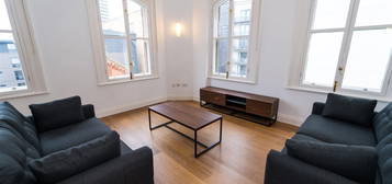 Flat to rent in High Street, Manchester M4