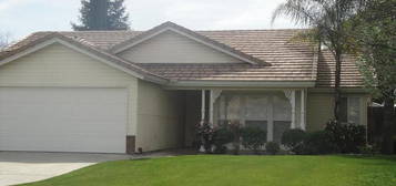 10415 Attleboro Ave, Bakersfield, CA 93311