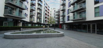 Flat to rent in Saffron Central Square, Croydon CR0