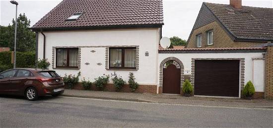 ohne Käuferprovision: kleines Einfamilienhaus, nahe Haldensleben wtA864