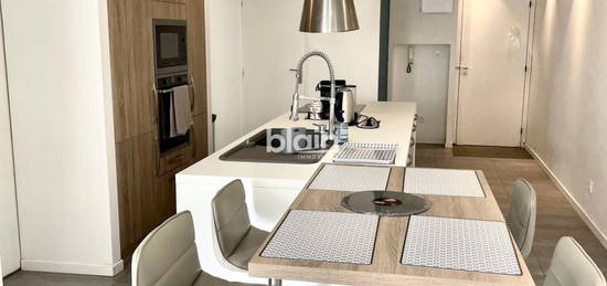 Appartement meublé  à louer, 4 pièces, 3 chambres, 86 m²