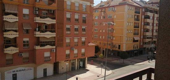 Piso en Renfe - Bulevar 1º y 2º Fase, Jaén