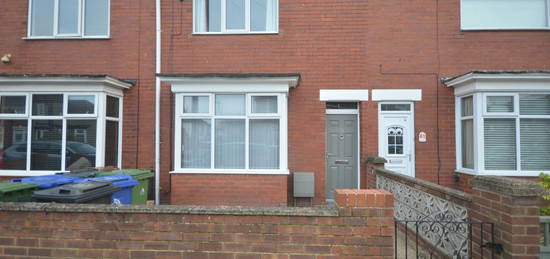 Terraced house to rent in George Street, Cleethorpes DN35