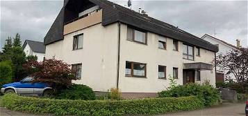 Sonnige 1,5-Zimmer-DG-Wohnung mit Balkon und Einbauküche in Bissingen an der Teck