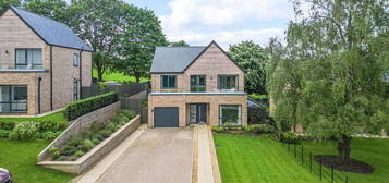 4 bed detached house for sale