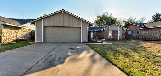 11612 Bevenshire Rd, Oklahoma City, OK 73162