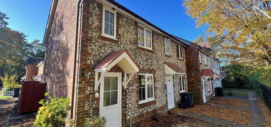 End terrace house to rent in Marsh Gardens, Hedge End, Southampton, Hampshire SO30