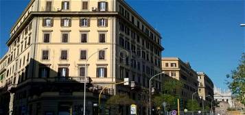 Quadrilocale buono stato, quinto piano, San Giovanni, Roma