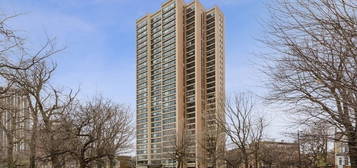 1850 N Clark St Apt 704, Chicago, IL 60614