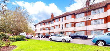 Flat for sale in Stanley Avenue, Wembley HA0