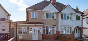 3 bedroom semi-detached house for sale