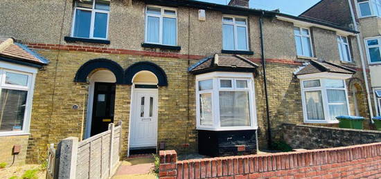 4 bedroom terraced house