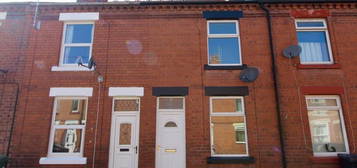 Terraced house to rent in Gibson Street, Wrexham LL13