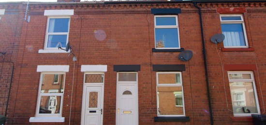 Terraced house to rent in Gibson Street, Wrexham LL13