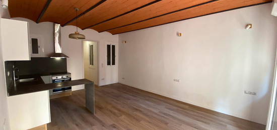 Piso en venta en Carrer del Roser, El Poble Sec - Parc de Montjuïc