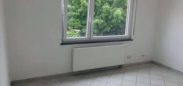 3-Zimmer-Wohnung mit Balkon und EBK in Langen