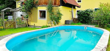 Eine Wohlfühloase in den Bergen - saniertes Bauernhaus mit Luftwärmepumpe - Pool - Gästehaus