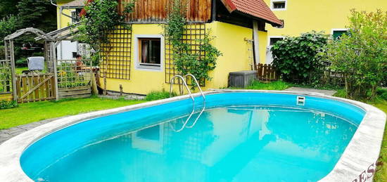 Eine Wohlfühloase in den Bergen - saniertes Bauernhaus mit Luftwärmepumpe - Pool - Gästehaus