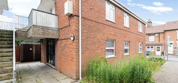 3 bed flat for sale