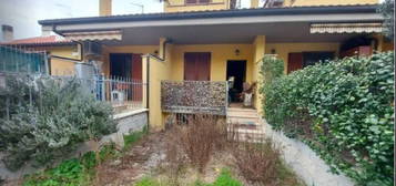 Villa all'asta in via Tito Livio