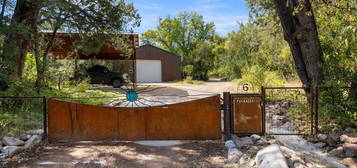 6 Kingston North St, Hillsboro, NM 88042