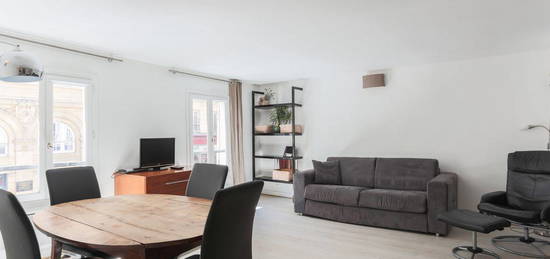 Location meublée studio 43,10 m² Paris 4E (75004) 1.775