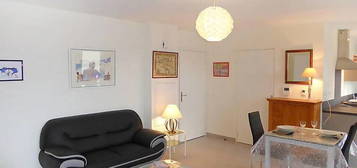 Studio meublé  à louer, 1 pièce, 32 m², Étage 5/7