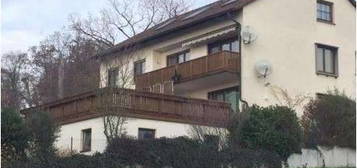 Gepflegte Wohnung mit viereinhalb Zimmern sowie Balkon und EBK in Schlüsselfeld