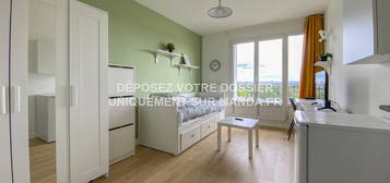 Location appartement 5 pièces 7176 m²