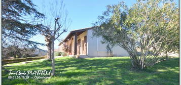 A vendre maison 146 m2 avec garage, 5 chambres, terrain clos, jardin potager, puit