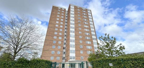 Flat for sale in Highclere Avenue, Salford M7