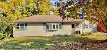 120 Douglas Dr, Meriden, CT 06451