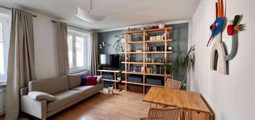 Schöne 3-Zimmer-Wohnung mit Balkon und Einbauküche in Düsseldorf Oberkassel