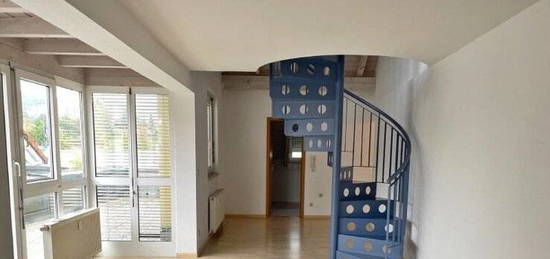 Freundliche Maisonette-Wohnung mit großzügiger Dachterrasse zum Wohlfühlen!