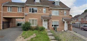 3 bed end terrace house to rent